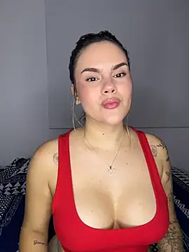 Snapshot of TinaMercier chatting on May 16, 2026, 2:19 am TinaMercier online show from May 16, 2026, 2:19 am