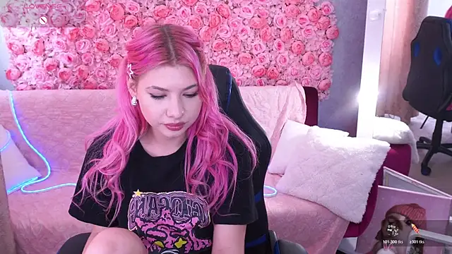 PinkyTrix online show from May 9, 2026, 12:43 pm