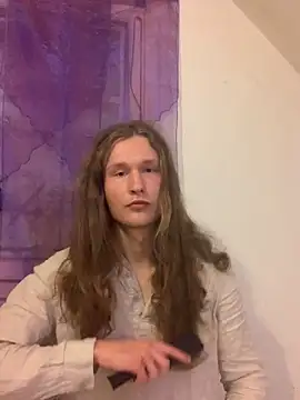 scvndi33 online show from April 12, 2026, 11:32 pm