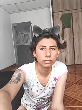 Ericahot3 online show from April 16, 2026, 6:09 pm