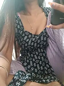 Anusingh899 online show from April 18, 2026, 11:36 am