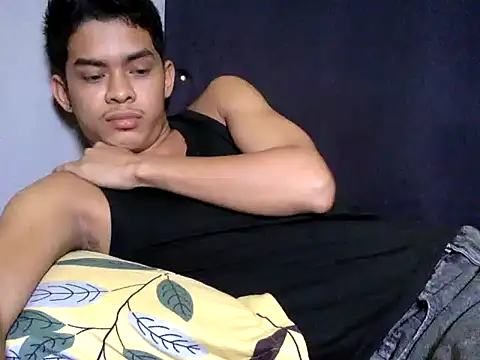 yourhotasian jhonpol16 online show from June 30, 2026, 5:52 am