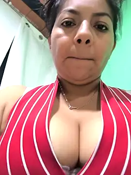 Snapshot of Tamaraxxx_hot chatting on April 23, 2026, 6:03 am Tamaraxxx hot online show from April 23, 2026, 6:03 am