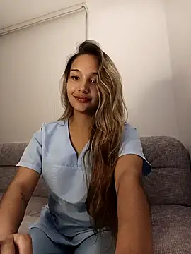 Snapshot of Miss_Taniac chatting on April 29, 2026, 2:15 am Miss Taniac online show from April 29, 2026, 2:15 am