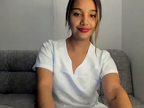 Snapshot of Miss_Taniac chatting on May 6, 2026, 1:47 am Miss Taniac online show from May 6, 2026, 1:47 am