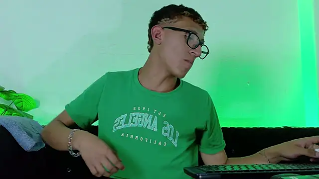 Damian nix online show from April 14, 2026, 5:24 am