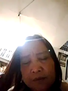 jeanyummytits online show from June 2, 2026, 12:51 pm