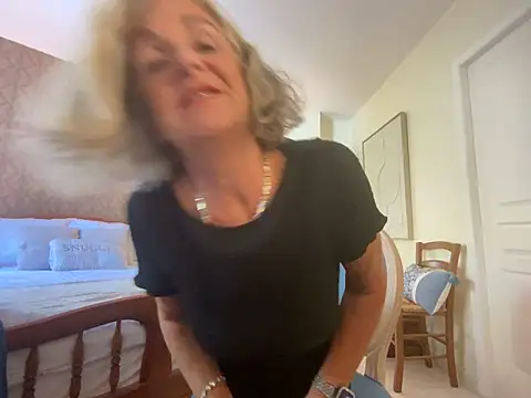 Snapshot of NaughtyMonicaUK chatting on April 17, 2026, 3:59 pm NaughtyMonicaUK online show from April 17, 2026, 3:59 pm
