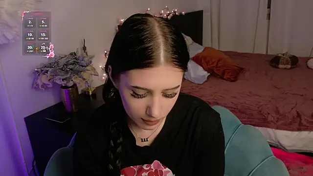 Snapshot of HazelHayesss chatting on June 4, 2026, 4:24 pm HazelHayesss online show from June 4, 2026, 4:24 pm