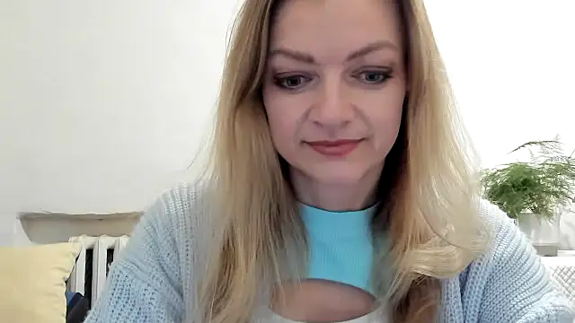 Snapshot of Severina7 chatting on April 15, 2026, 7:10 pm Severina7 online show from April 15, 2026, 7:10 pm