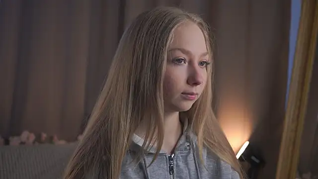 AlleneRhyner online show from April 20, 2026, 6:05 am