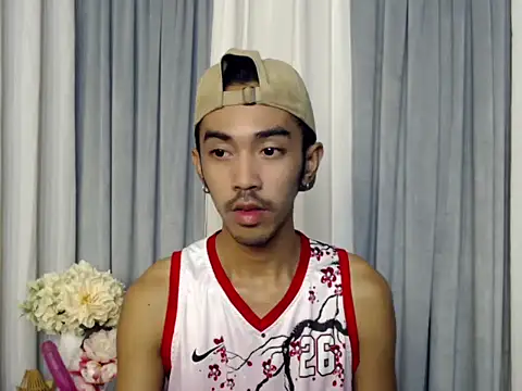 Snapshot of crocodale chatting on April 12, 2026, 2:44 pm crocodale online show from April 12, 2026, 2:44 pm