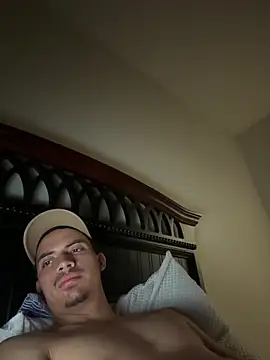 Edgar071 online show from April 18, 2026, 2:04 am