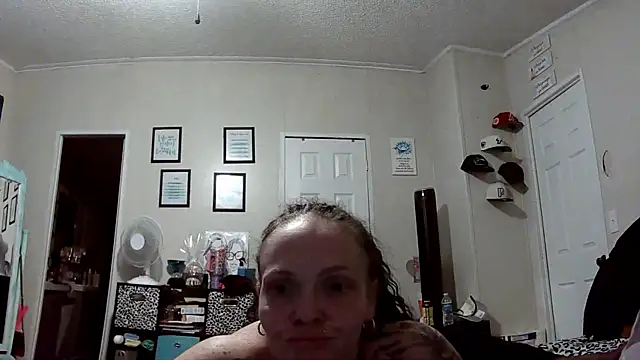 TheDmonuDesire online show from May 4, 2026, 4:41 am