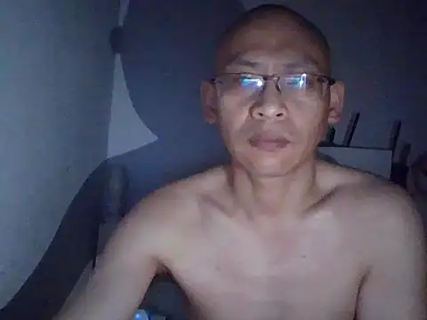 Snapshot of benly118 chatting on April 15, 2026, 1:18 pm benly118 online show from April 15, 2026, 1:18 pm