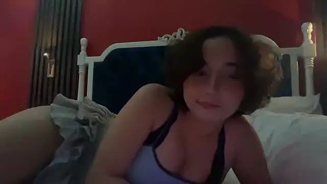 sarah2139 online show from April 17, 2026, 8:28 am