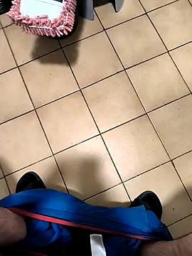 xaviier7777 online show from April 21, 2026, 5:14 am