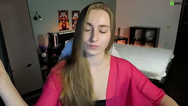 Your Emily25 online show from April 21, 2026, 7:47 am