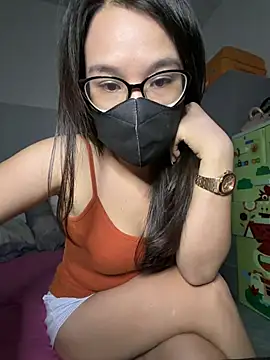 Snapshot of ZzyzyZ-009 chatting on May 10, 2026, 3:28 pm ZzyzyZ-009 online show from May 10, 2026, 3:28 pm