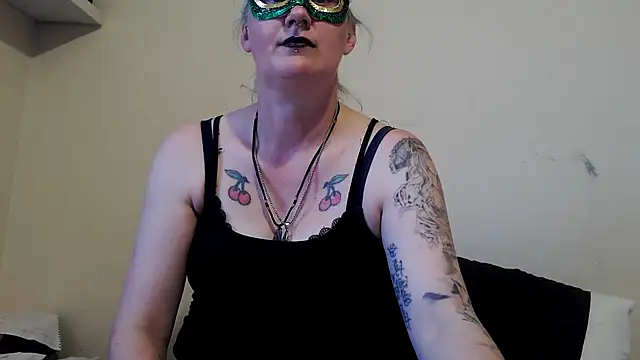 Snapshot of Ruby_1255 chatting on July 8, 2026, 8:24 pm Ruby 1255 online show from July 8, 2026, 8:24 pm