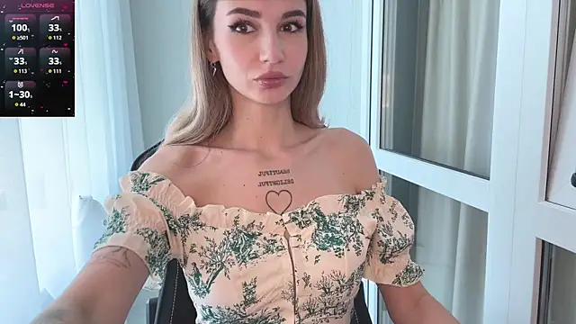 Blue  Berry   online show from April 17, 2026, 10:18 am