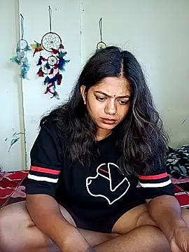 Alisspet online show from April 15, 2026, 8:32 am