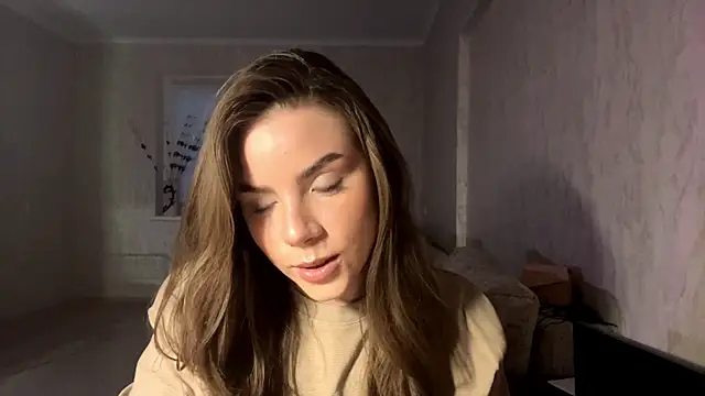 LeishaRocher online show from April 18, 2026, 5:50 pm