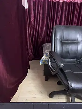 DarlingRuby online show from April 21, 2026, 5:06 pm