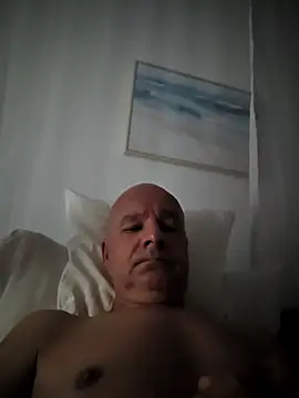 mannohmann5 online show from June 14, 2026, 4:36 am