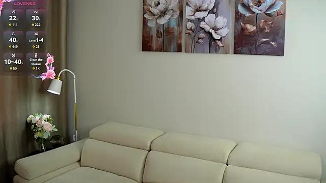 RenateVashaw online show from April 22, 2026, 8:17 am