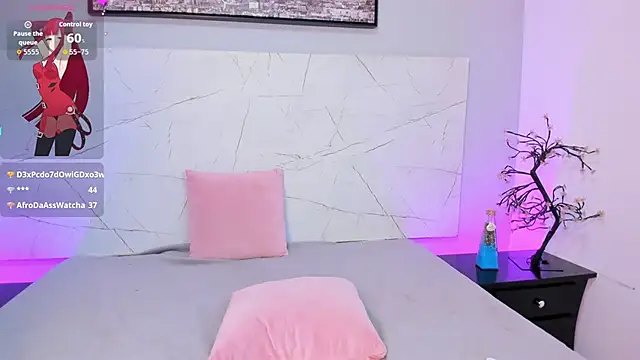ALISSA SMITH  online show from May 13, 2026, 1:52 pm