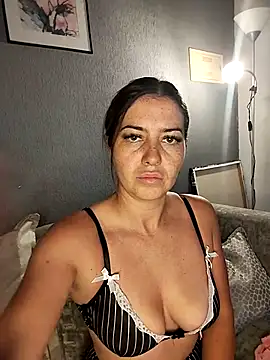 Chloesashx online show from June 26, 2026, 8:46 pm
