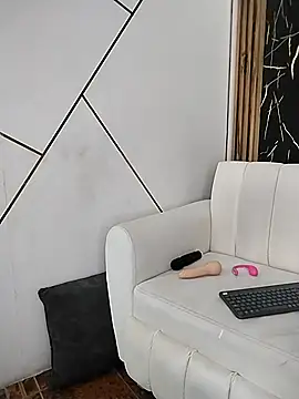 Snapshot of Julianas_pm chatting on April 14, 2026, 5:41 pm Julianas pm online show from April 14, 2026, 5:41 pm