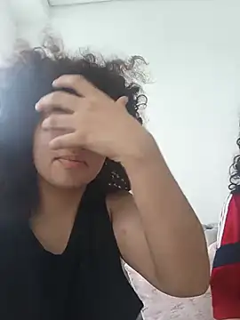 Chloe and Violeta online show from July 4, 2026, 4:46 pm