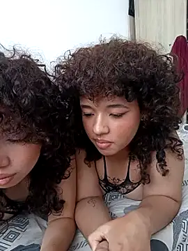 Chloe and Violeta online show from July 10, 2026, 1:25 pm