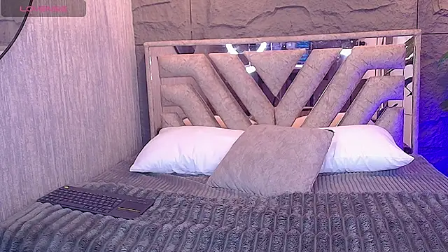 Milenka-5 online show from April 18, 2026, 7:58 pm