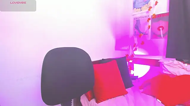 Snapshot of DaniellaGiraldo chatting on May 7, 2026, 1:49 pm DaniellaGiraldo online show from May 7, 2026, 1:49 pm