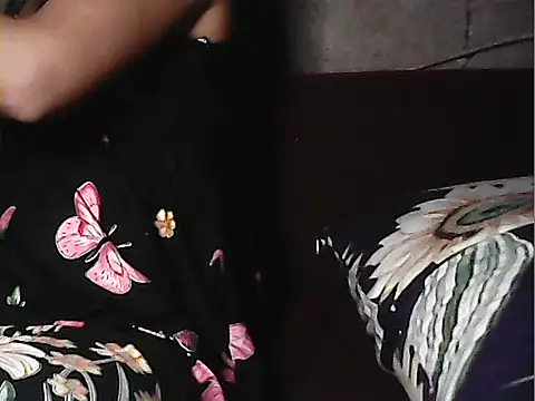 Snapshot of _sweetbabe23 chatting on June 26, 2026, 4:00 pm sweetbabe23 online show from June 26, 2026, 4:00 pm