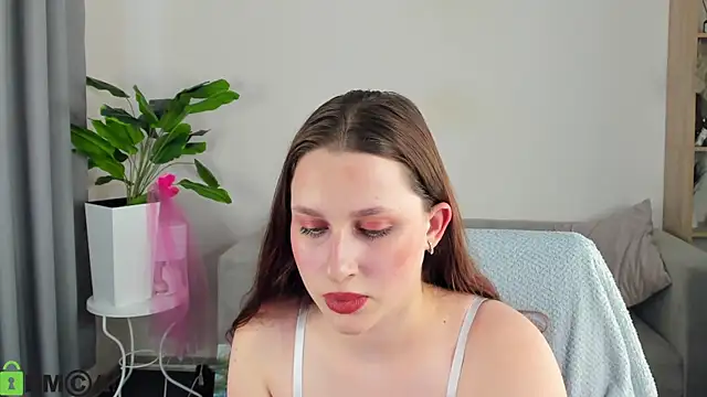 Talia Vire online show from May 5, 2026, 10:01 am