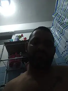 Snapshot of castellano10 chatting on May 31, 2026, 8:43 am castellano10 online show from May 31, 2026, 8:43 am