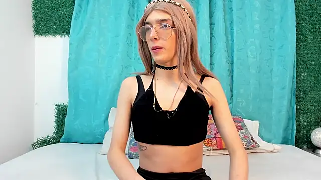 Snapshot of allison_pearzon chatting on July 6, 2026, 3:47 am allison pearzon online show from July 6, 2026, 3:47 am