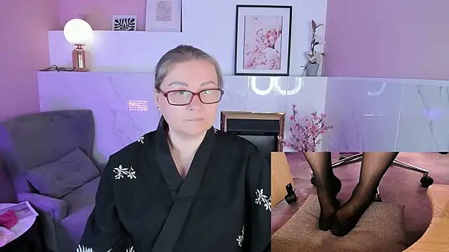 Alexandra Kind online show from June 26, 2026, 8:57 pm