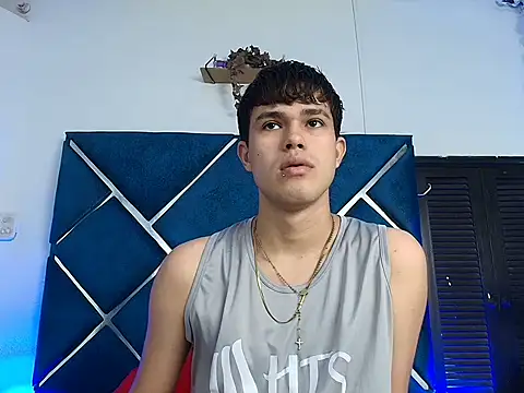 EdwinBoys online show from April 23, 2026, 12:51 pm