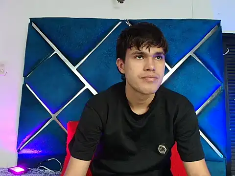 EdwinBoys online show from May 2, 2026, 1:16 pm
