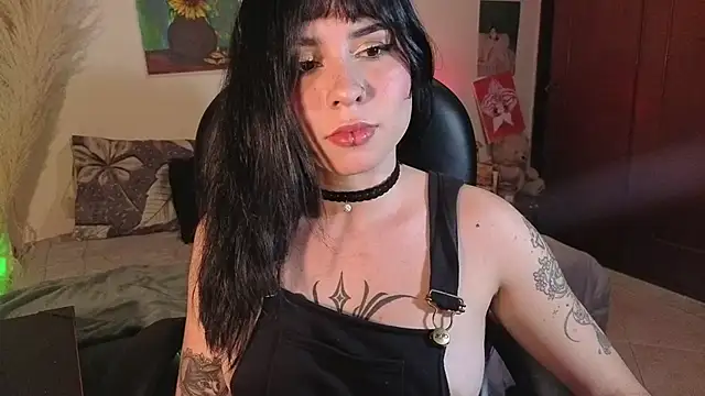 Snapshot of GaiaJonness chatting on May 18, 2026, 7:09 pm GaiaJonness online show from May 18, 2026, 7:09 pm