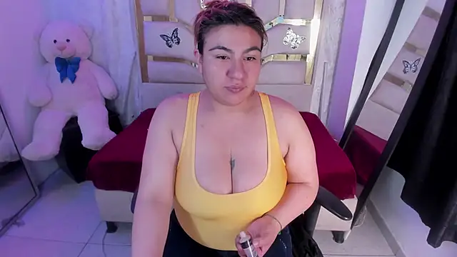 lina angels online show from May 21, 2026, 9:00 pm
