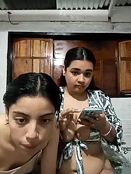 nicolyalisson online show from April 21, 2026, 2:15 am