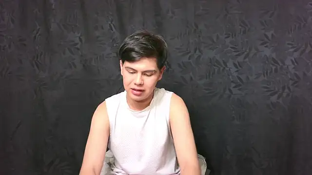 Snapshot of Felipe_Kold chatting on May 27, 2026, 1:57 am Felipe Kold online show from May 27, 2026, 1:57 am