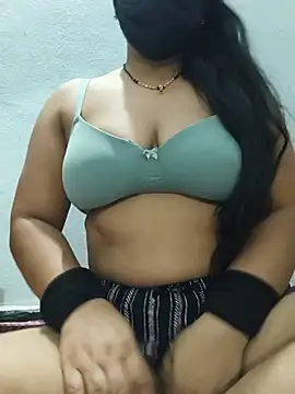 Snapshot of sweetylove01 chatting on June 7, 2026, 5:49 pm sweetylove01 online show from June 7, 2026, 5:49 pm
