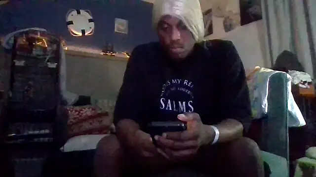 Snapshot of Dicksee_Left chatting on June 7, 2026, 7:23 am Dicksee Left online show from June 7, 2026, 7:23 am